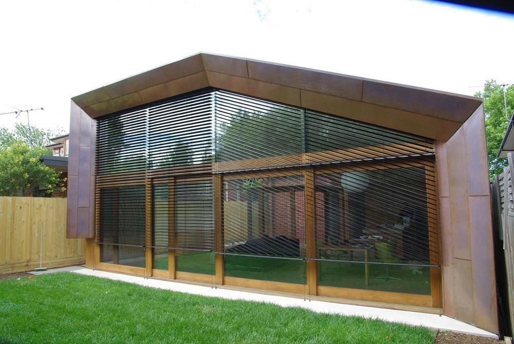 External view of asymmetric venetian blinds on a residential project
