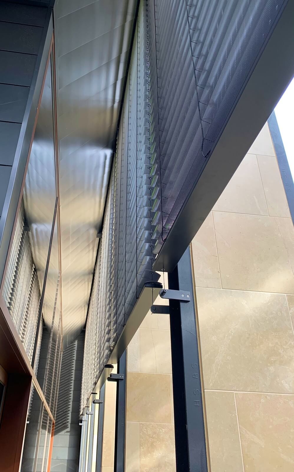 EVB with rolled edge, perforated slats